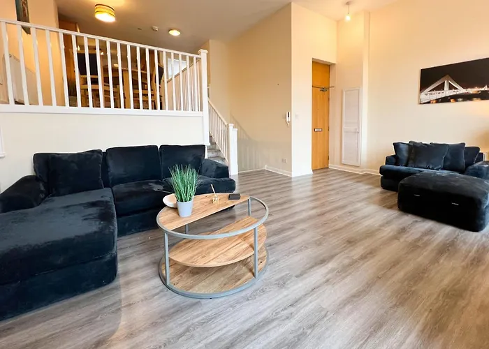 Duplex Apartment In Glasgow