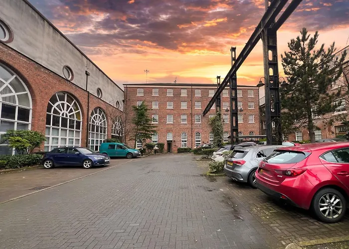 Duplex Apartment In Glasgow