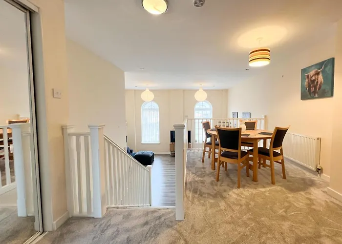 Duplex Apartment In Glasgow
